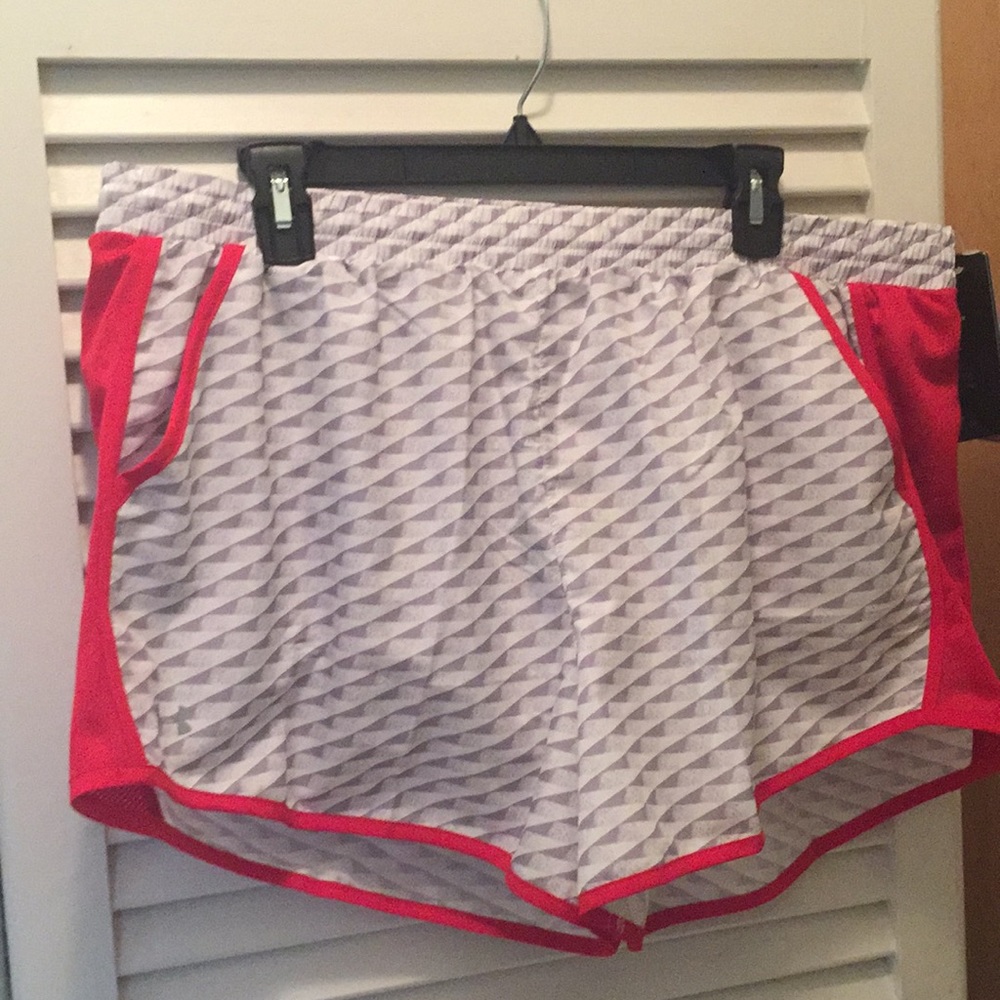 NWT Under Armour running shorts XL